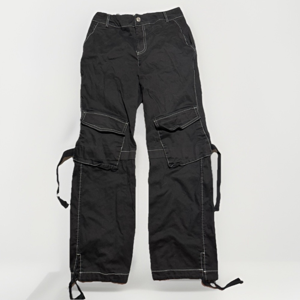 Capsule Brand Black Cargo‎ style baggy Pants w/White stitching Women's Small